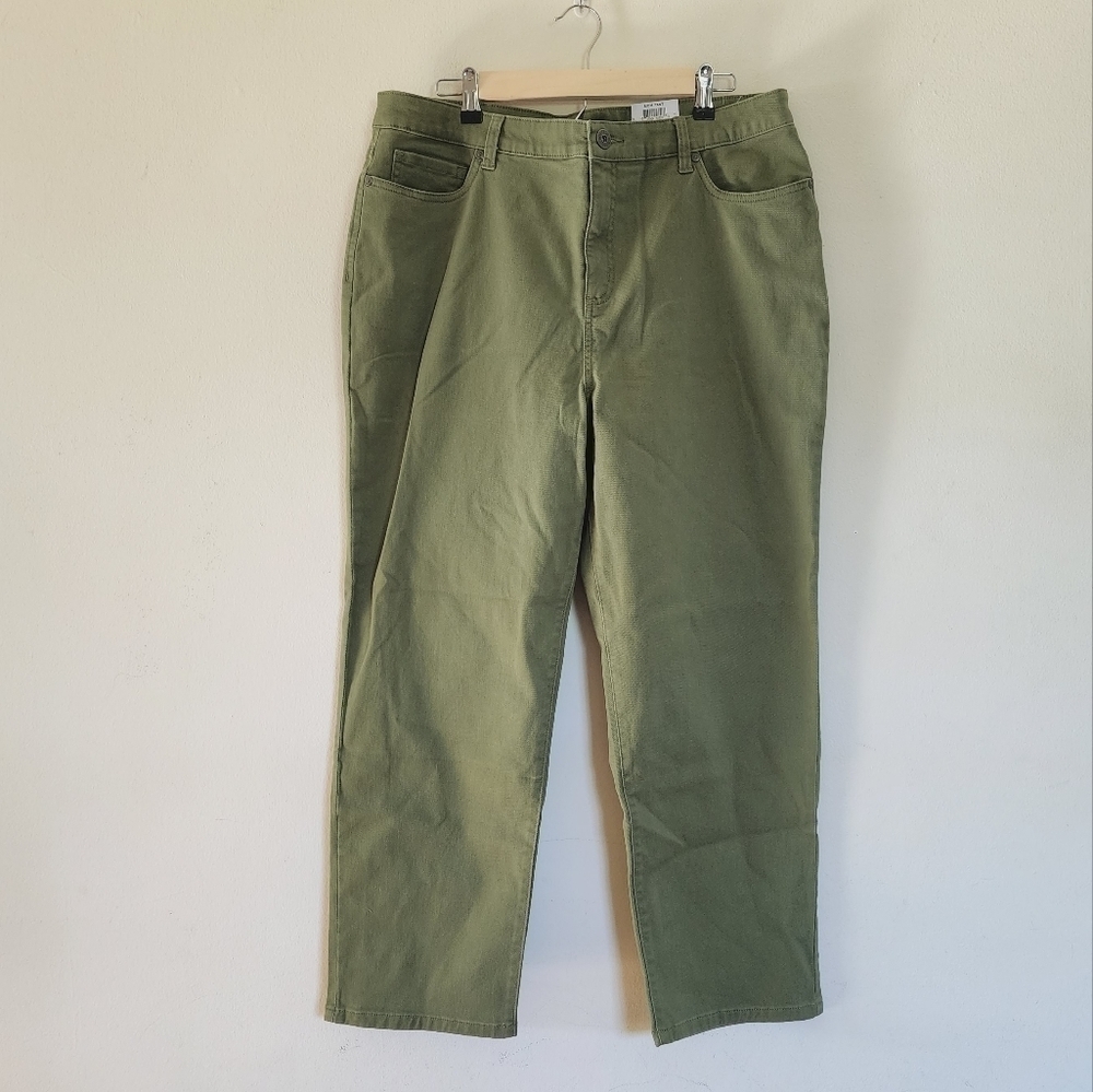 Style & co High-Rise mom pant in dry grass color size 16 NWT